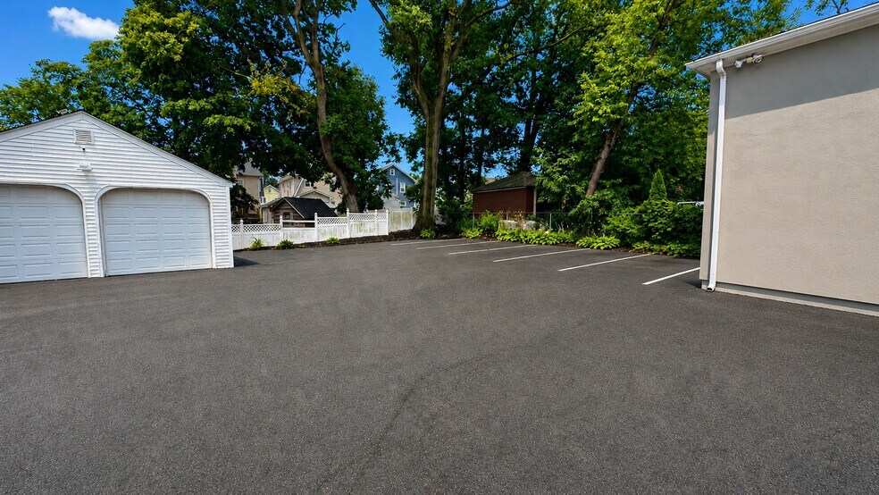 664 Franklin Ave, Nutley, NJ à louer - Photo de l’immeuble – Image 3 sur 3