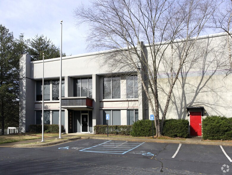 105 N Christopher Ct, Newnan, GA à louer - Photo principale – Image 1 sur 6