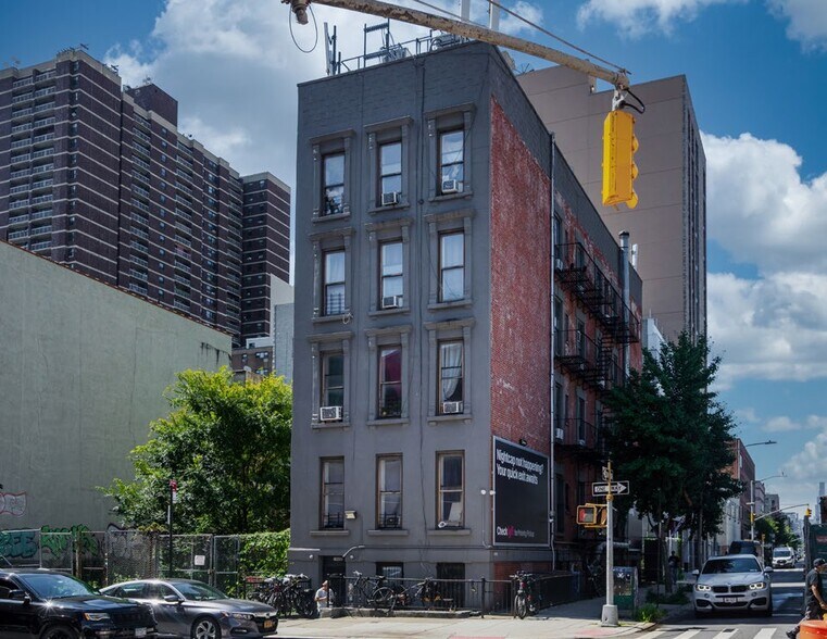 100 E 123rd St, New York, NY à vendre - Photo de l’immeuble – Image 2 sur 3