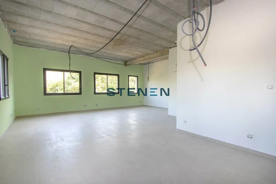 Bureau dans Rousset à louer - Photo intérieure – Image 2 sur 7