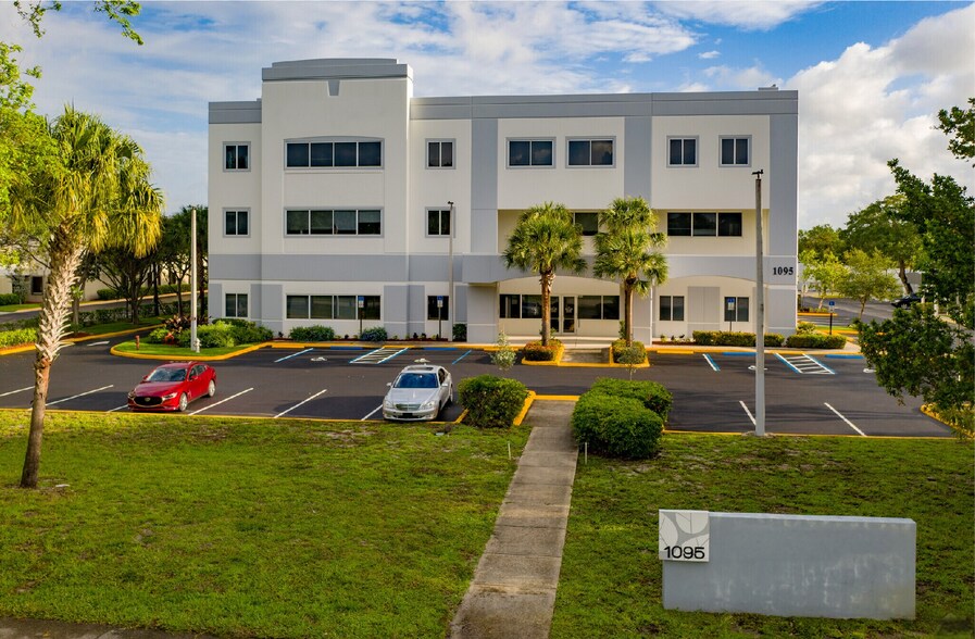1095 Broken Sound Pky, Boca Raton, FL à vendre - Photo de l’immeuble – Image 1 sur 16