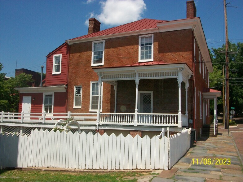 501 Madison St, Lynchburg, VA à louer - Photo de l’immeuble – Image 3 sur 3