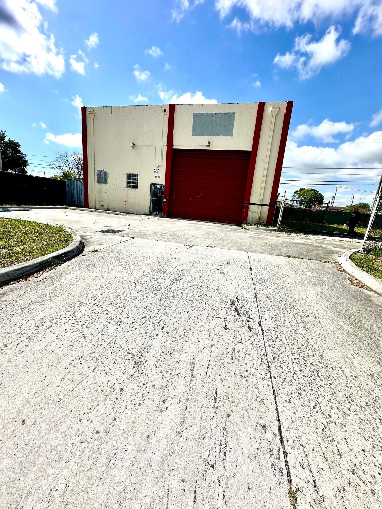 5500-5532 Pembroke Rd, Hollywood, FL à vendre Photo de l’immeuble– Image 1 sur 23