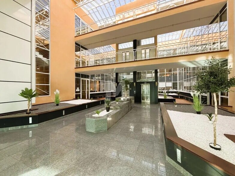 Bureau dans Villebon-sur-Yvette à louer - Photo intérieure – Image 3 sur 14