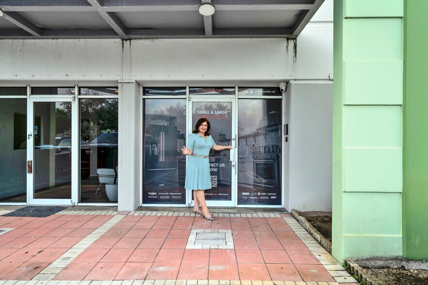 7770 NW 46th St, Doral, FL à louer - Photo de l’immeuble – Image 2 sur 33