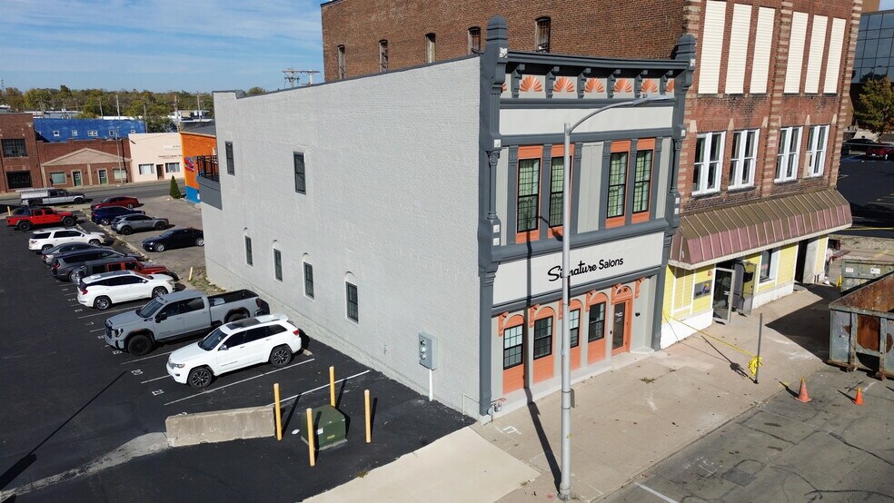 28 W 9th St, Anderson, IN à vendre - Photo de l’immeuble – Image 3 sur 14