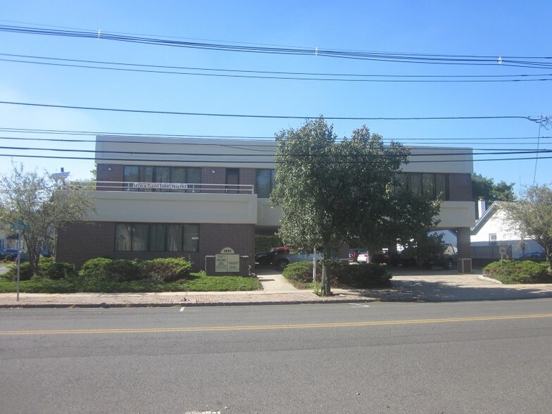 1801 E 2nd St, Scotch Plains, NJ à louer - Photo de l’immeuble – Image 3 sur 14