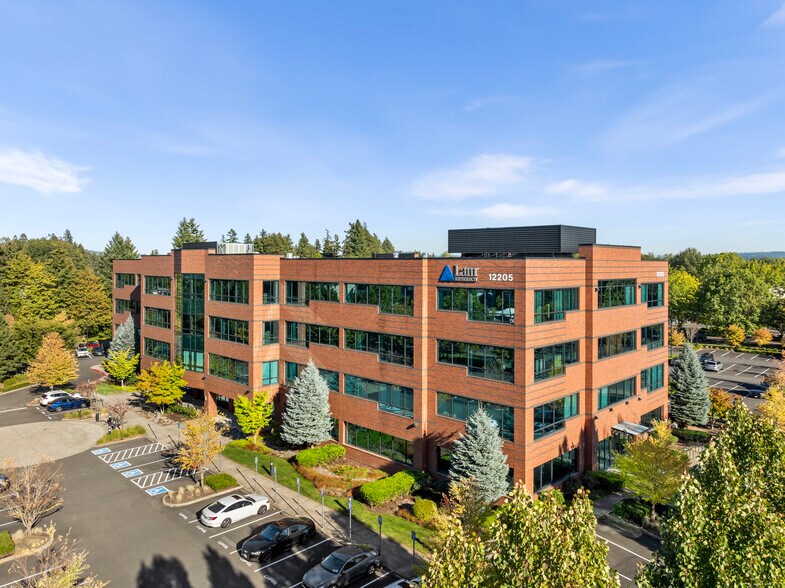 12205 SW Tualatin Rd, Tualatin, OR à louer - Photo principale – Image 1 sur 13