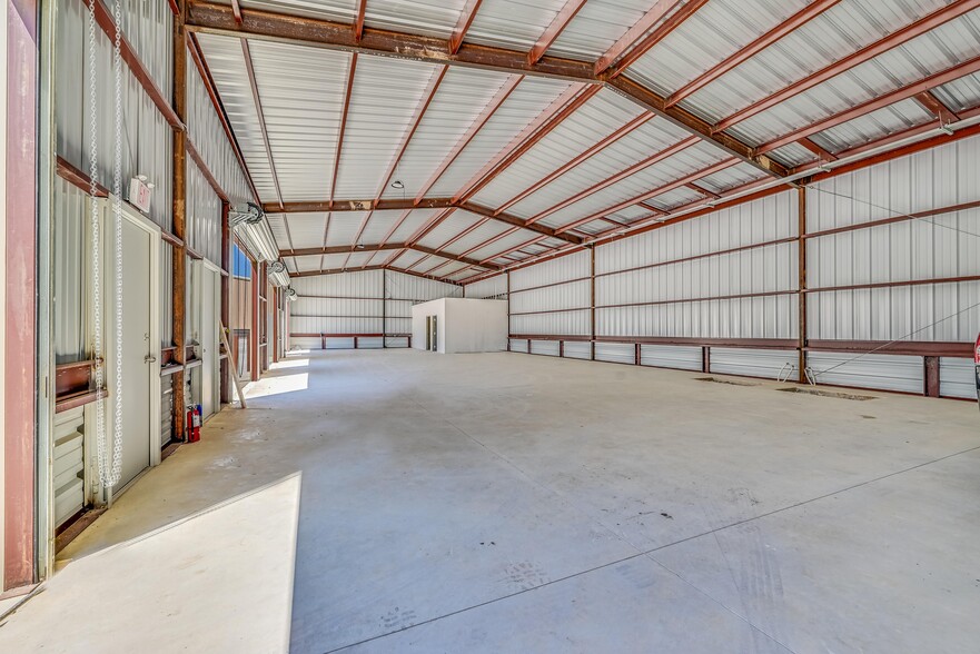 38 Rust Ln, Boerne, TX à louer - Photo de l’immeuble – Image 3 sur 17