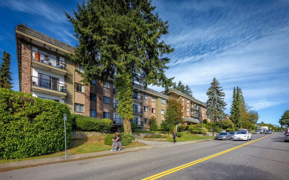 281 Holdom Ave, Burnaby, BC à vendre - Photo de l’immeuble – Image 1 sur 4