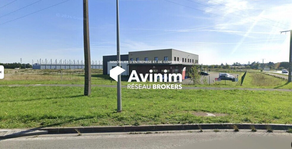 Local commercial dans Dissay à louer - Photo de l’immeuble – Image 3 sur 20