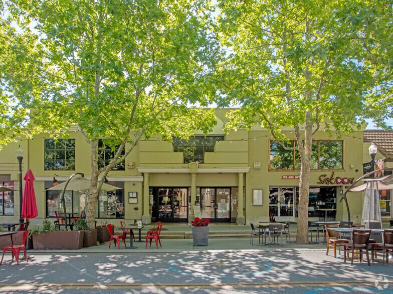 357 Castro St, Mountain View, CA à louer - Photo de l’immeuble – Image 2 sur 14
