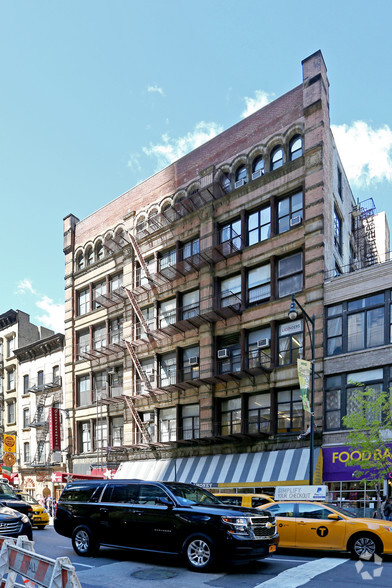 939-947 Eighth Ave, New York, NY à louer - Photo principale – Image 1 sur 10