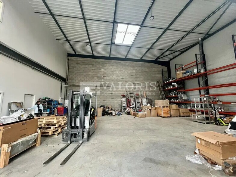 94 A Avenue Du Progrès, Chassieu à louer - Photo de l’immeuble – Image 2 sur 33