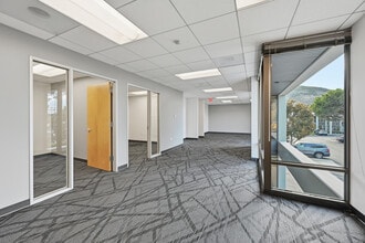 11555 Sorrento Valley Rd, San Diego, CA à louer Photo intérieure– Image 2 sur 9