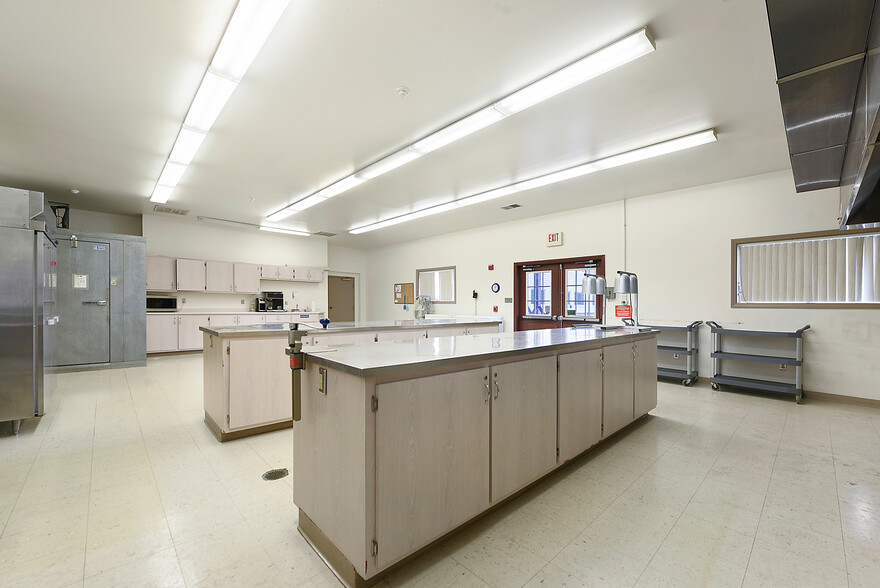965 Burtner Rd, Natrona Heights, PA à louer - Photo intérieure – Image 3 sur 15
