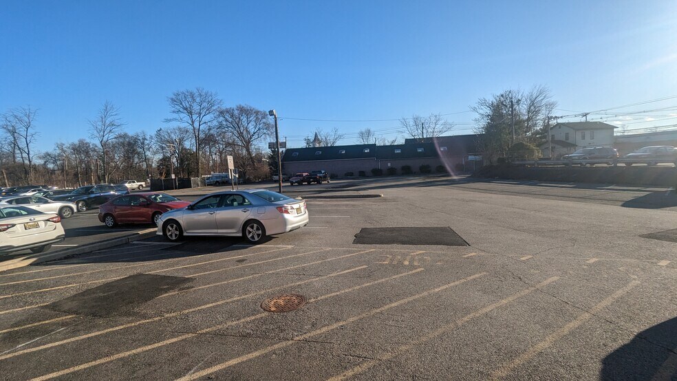 14 E Prospect St, Waldwick, NJ à louer - Photo de l’immeuble – Image 2 sur 2
