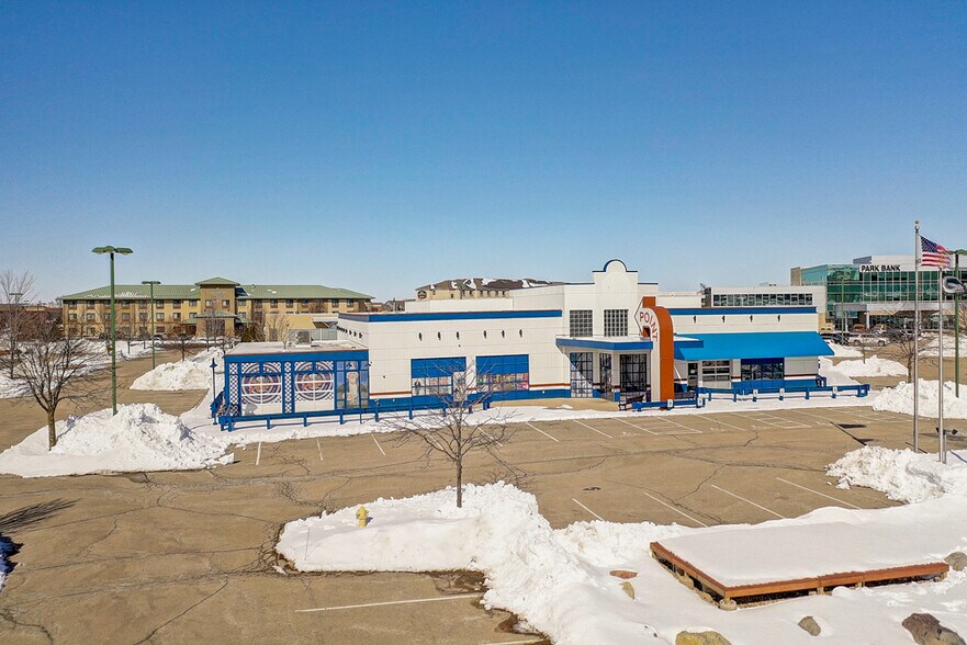 2259 Deming Way, Middleton, WI à vendre - Photo de l’immeuble – Image 3 sur 32