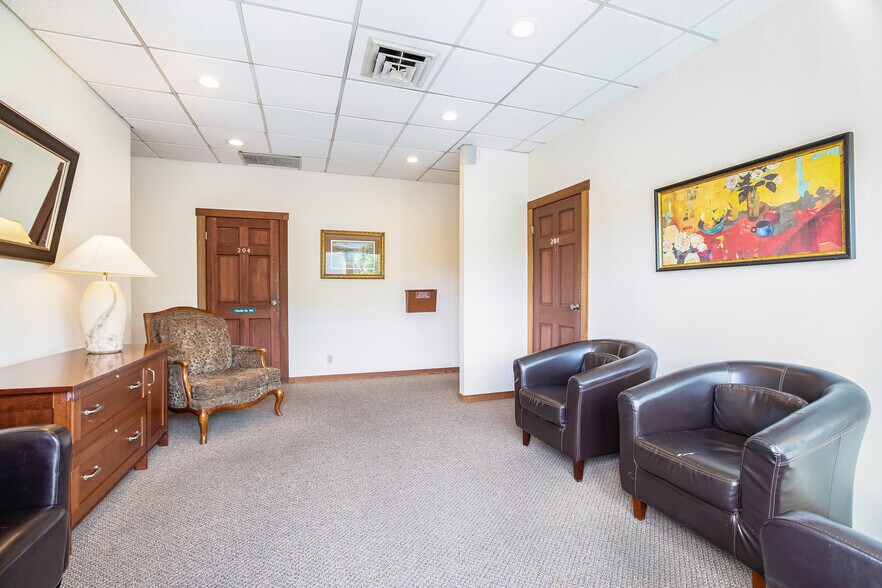 700 E St, San Rafael, CA à louer - Photo intérieure – Image 3 sur 16