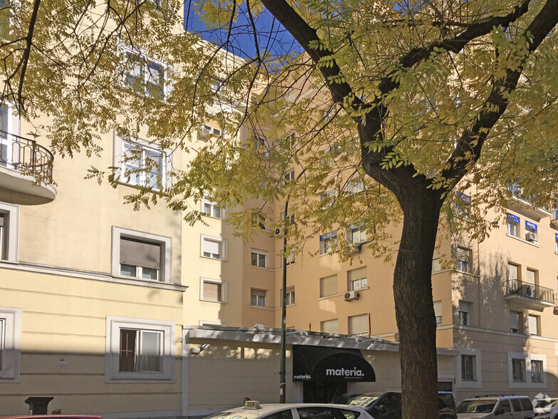 Calle De Juan Bravo, 25, Madrid, Madrid à louer - Photo de l’immeuble – Image 3 sur 3