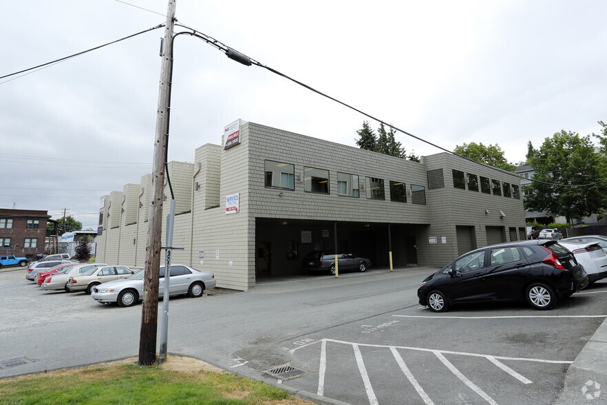 3837-3847 13th Ave W, Seattle, WA à louer - Photo de l’immeuble – Image 3 sur 4