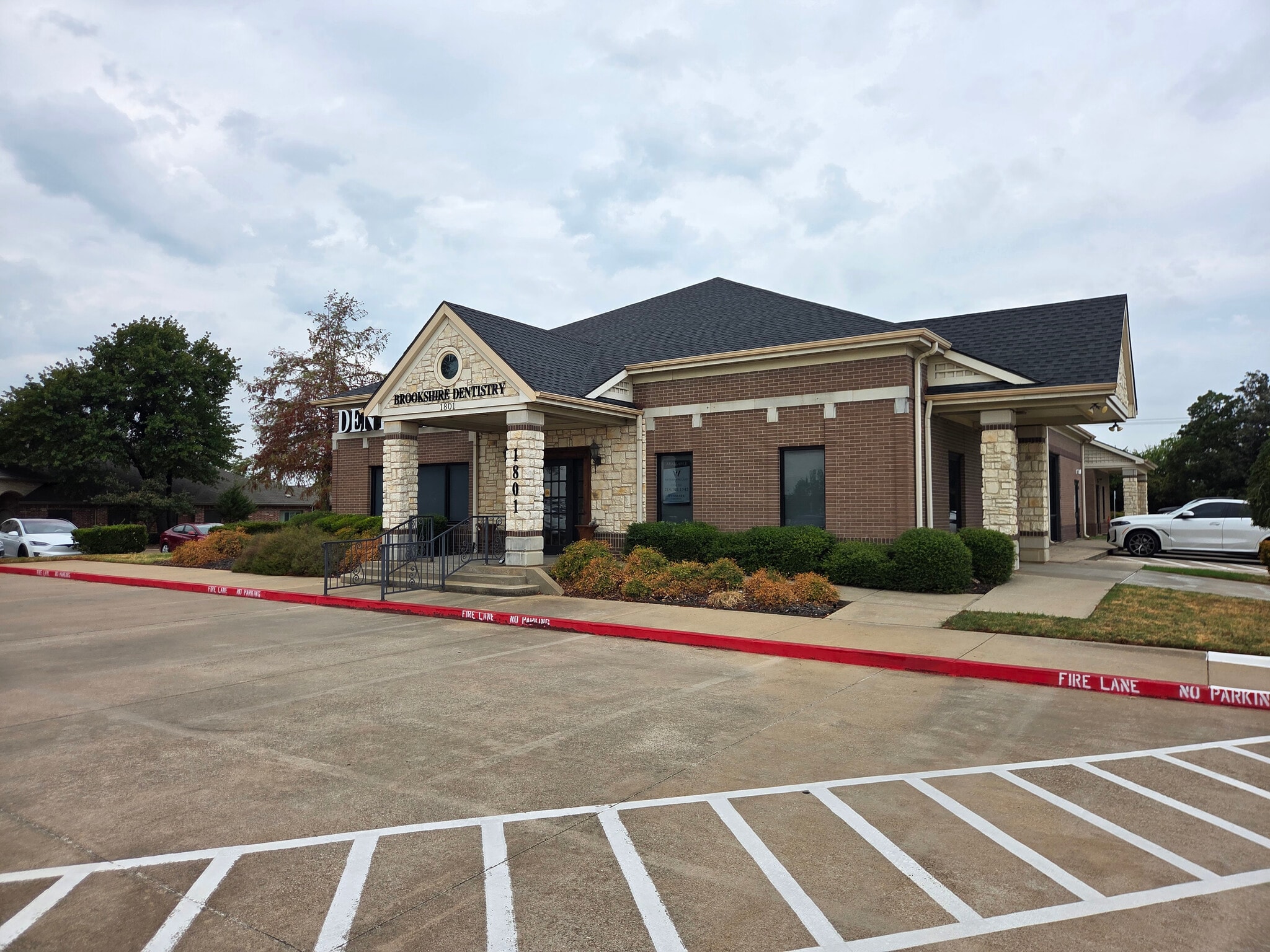 1801 Precinct Line Rd, Hurst, TX à louer Photo intérieure– Image 1 sur 15