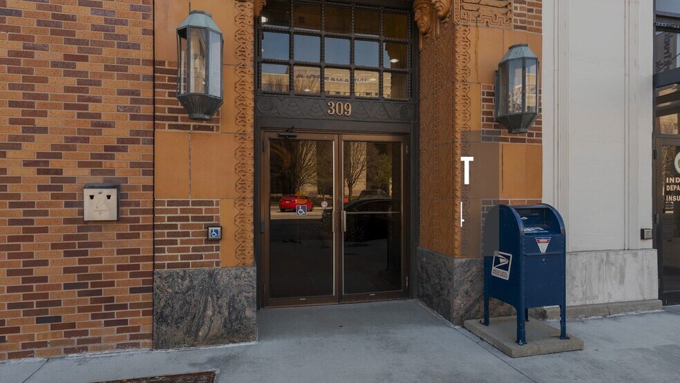 301-309 W Washington St, Indianapolis, IN à louer - Vidéo sur l’annonce professionnelle – Image 2 sur 9