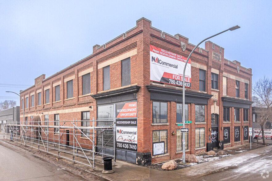 8020 105th St NW, Edmonton, AB à vendre - Photo de l’immeuble – Image 2 sur 7