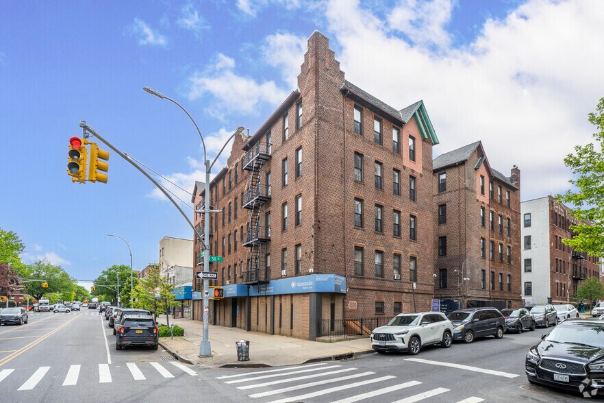5008 Fort Hamilton Pky, Brooklyn, NY à louer - Photo principale – Image 1 sur 6