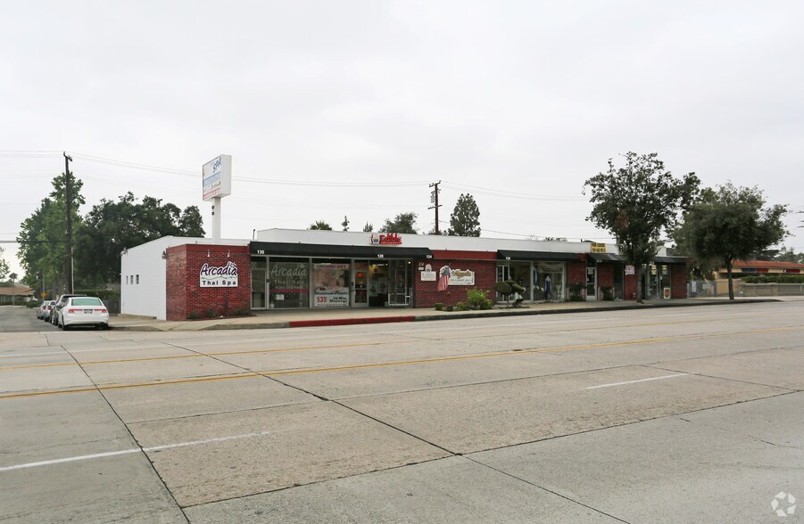 122-130 E Foothill Blvd, Arcadia, CA à louer - Photo principale – Image 3 sur 12