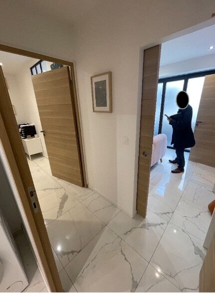 Local commercial dans Paris à vendre - Photo de l’immeuble – Image 2 sur 5