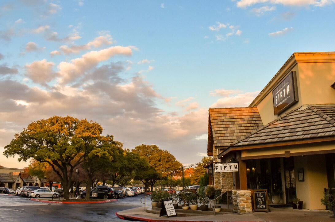 600 Canyon Creek Sq, Richardson, TX à louer Photo principale– Image 1 sur 10