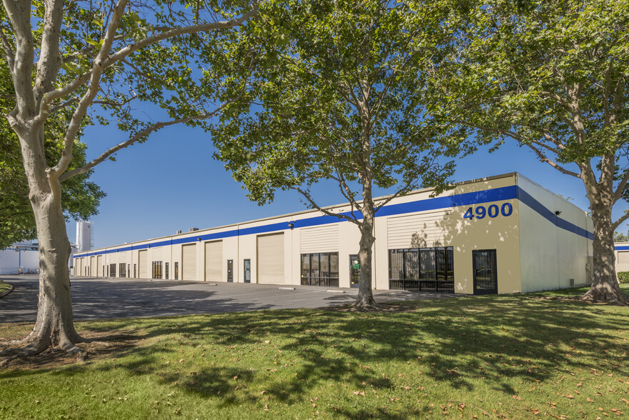 4900 Warehouse Way, Sacramento, CA à louer - Photo de l’immeuble – Image 1 sur 18