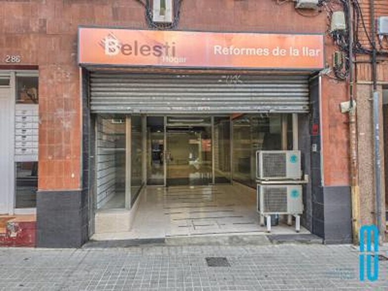 Immeuble residentiel dans Badalona, Barcelona à vendre - Photo de l’immeuble – Image 2 sur 3