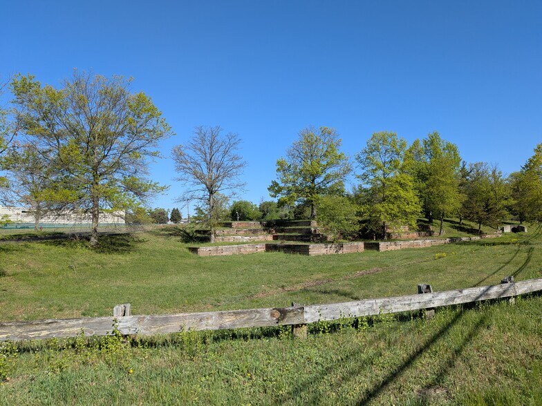 300 Apgar Dr, Somerset, NJ à louer - Photo de la construction – Image 3 sur 5