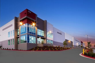 550 Piercy Rd, San Jose, CA à louer Photo intérieure– Image 1 sur 11
