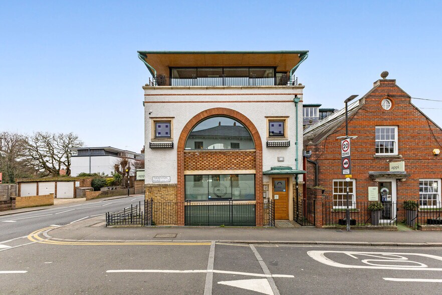 87 Ridgway, Londres à vendre - Photo principale – Image 1 sur 4
