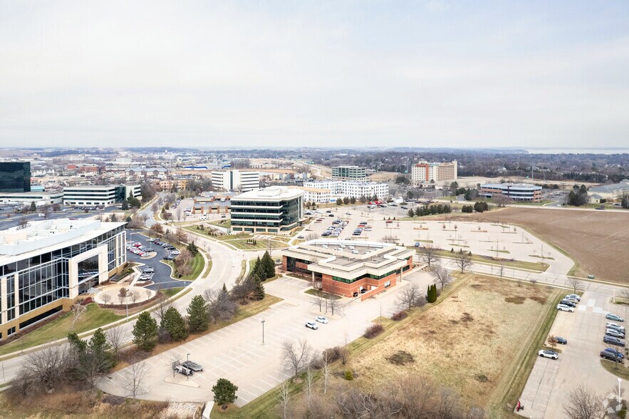 1289 Deming Way, Madison, WI à louer - Aérien – Image 2 sur 2