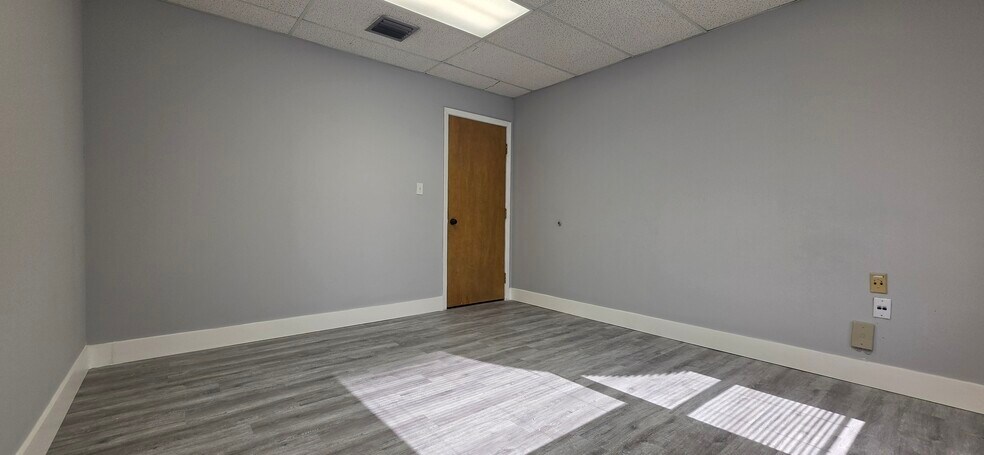 10011-10031 Pines Blvd, Pembroke Pines, FL à louer - Photo de l’immeuble – Image 3 sur 17