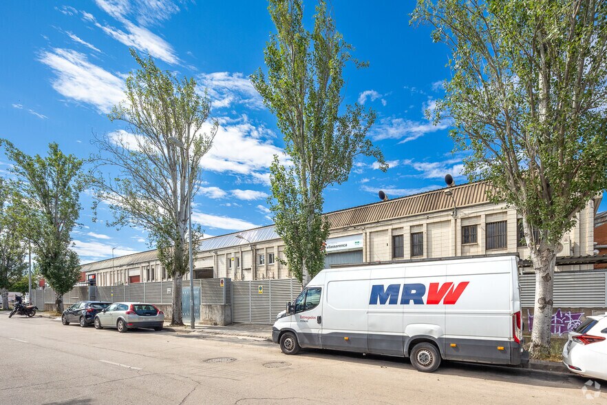Industriel/Logistique dans Sant Cugat del Vallès, Barcelona à vendre - Photo de l’immeuble – Image 2 sur 2