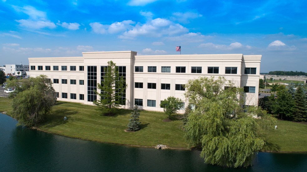 9921 Dupont Circle Dr, Fort Wayne, IN à louer - Photo de l’immeuble – Image 3 sur 6