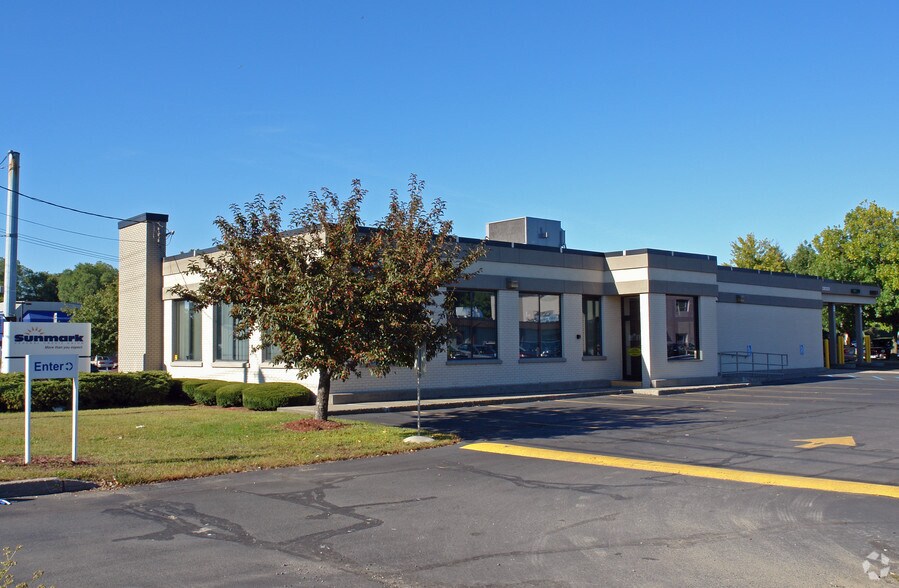 1847 Central Ave, Albany, NY à vendre - Photo principale – Image 1 sur 14