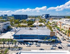 7200-7222 Red Rd, South Miami, FL à louer Photo intérieure– Image 2 sur 14