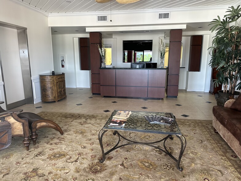 4091 Colonial Blvd, Fort Myers, FL à louer - Hall d’entrée – Image 2 sur 24