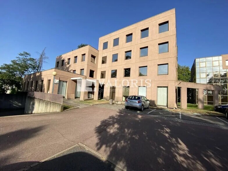 Bureau dans Écully à vendre - Photo de l’immeuble – Image 1 sur 7