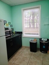 171 E Thousand Oaks Blvd, Thousand Oaks, CA à louer Photo intérieure– Image 2 sur 6