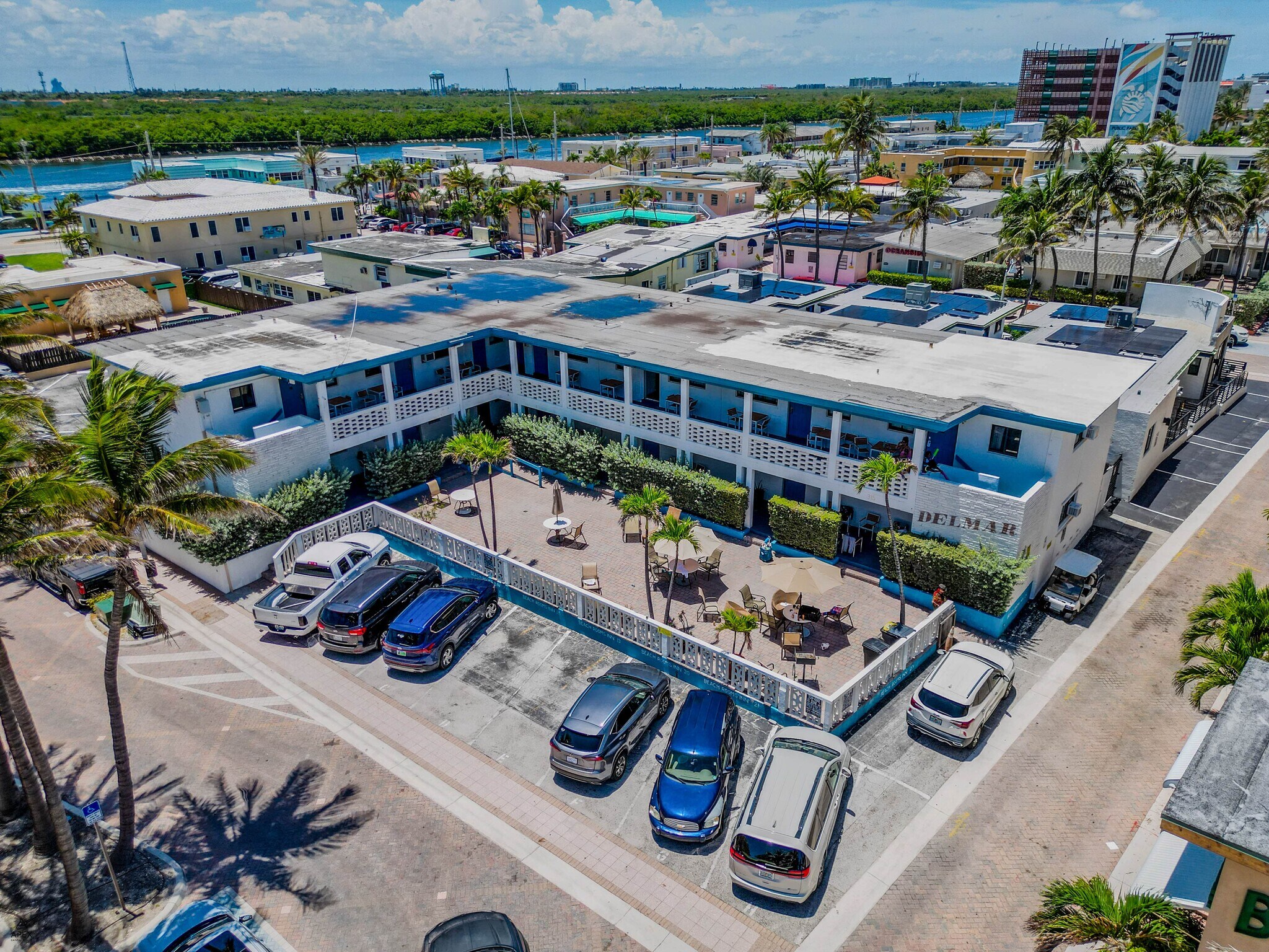 315 Arthur St, Hollywood, FL à vendre Photo de l’immeuble– Image 1 sur 26