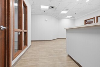 1111 Delafield St, Waukesha, WI à louer Photo intérieure– Image 1 sur 17