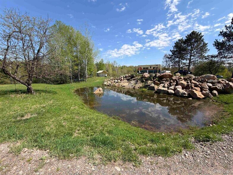 884 County Road Fab, Champion, MI à vendre - Photo de l’immeuble – Image 2 sur 32