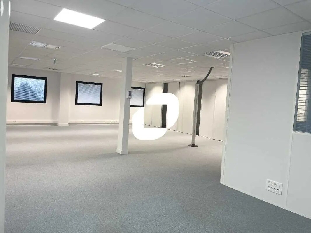 Bureau dans Artigues-près-Bordeaux à louer Photo de l’immeuble– Image 1 sur 5